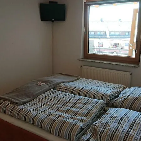 Zum Loewen Homestay