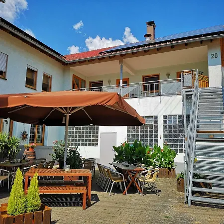 Quarto em Acomodações Particulares Zum Loewen